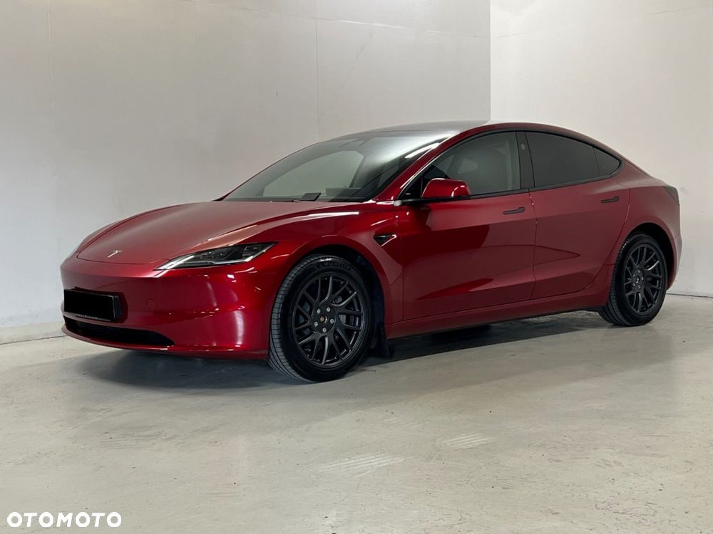 Tesla Model 3 - 8