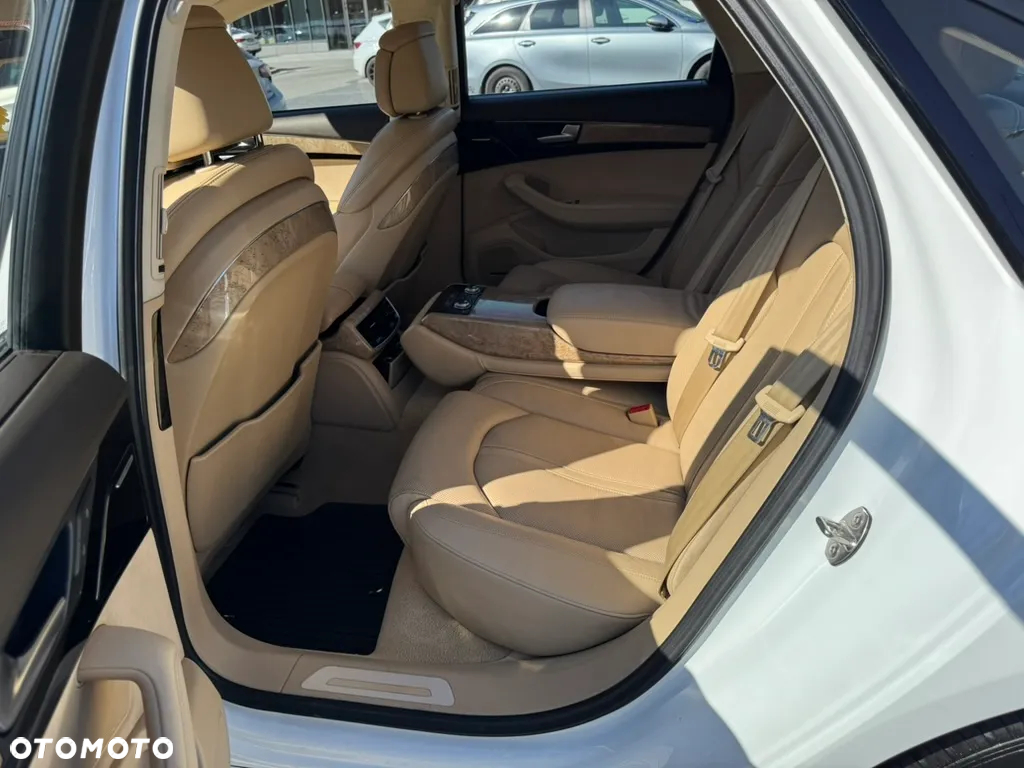 Audi A8 4.2 TDI Quattro - 15