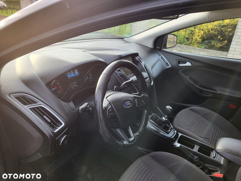 Ford Focus 1.0 EcoBoost STart-Stopp-System TITANIUM - 15