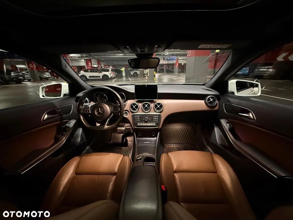Mercedes-Benz Klasa A 180 7G-DCT AMG Line - 16