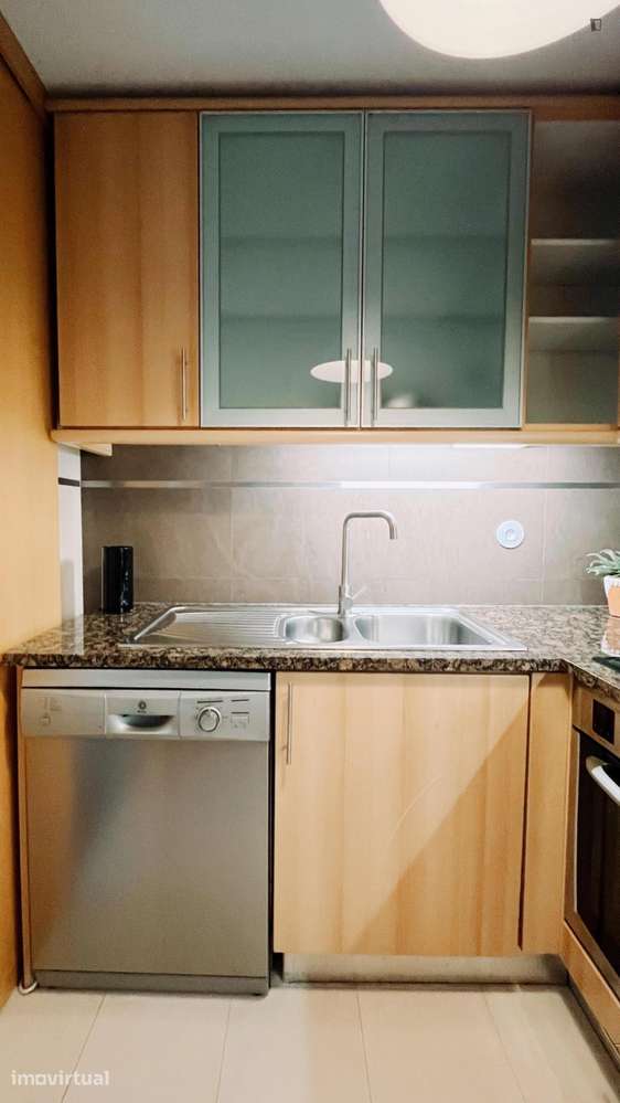 Apartamento com 1 quartos - localizado em Paranhos Porto - Grande imagem: 4/26