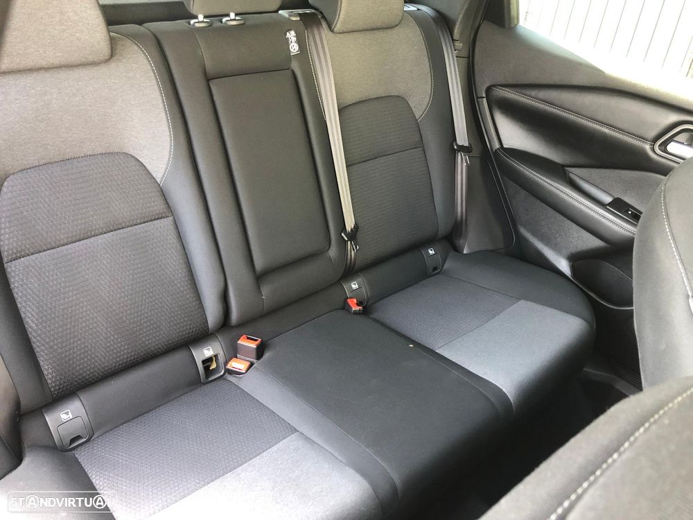 Nissan Qashqai 1.3 DIG-T N-Connecta LED Xtronic - 16