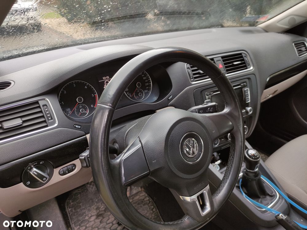 Volkswagen Jetta 1.6 TDI BMT Comfortline - 14