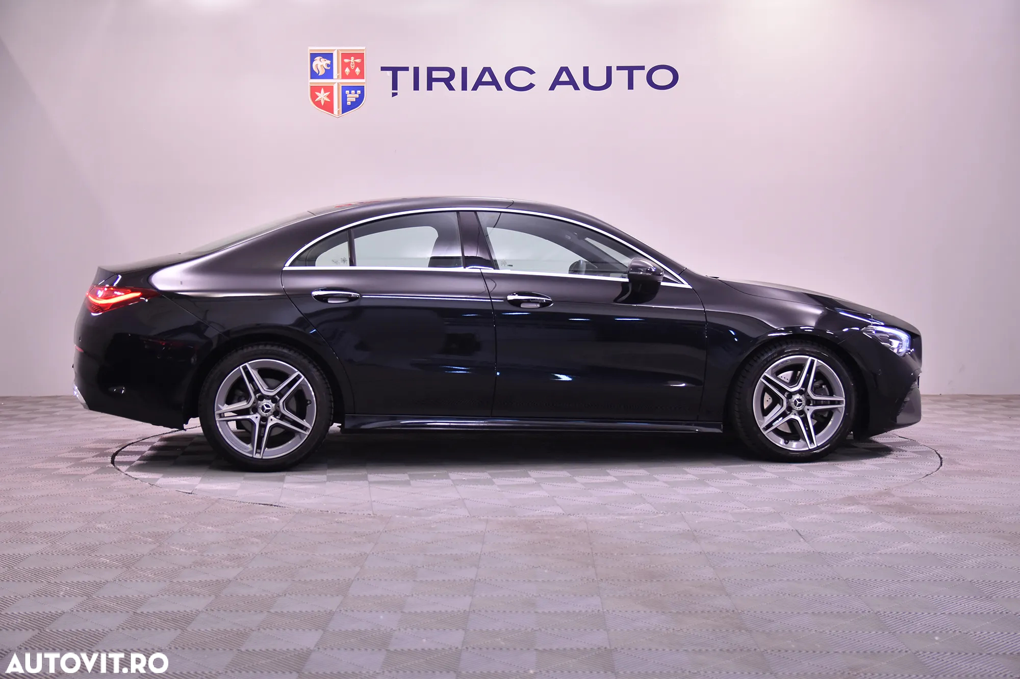 Mercedes-Benz CLA 200 7G-DCT AMG Line - 6