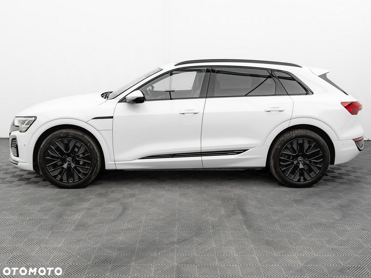 Audi Q8 e-tron 55 114kWh Quattro S Line - 10