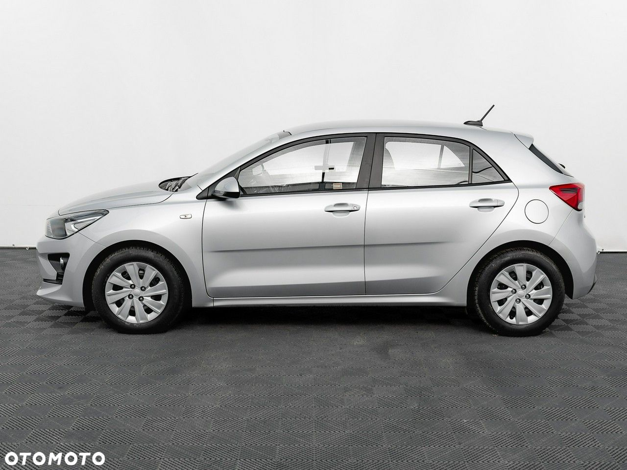 Kia Rio 1.2 M - 10