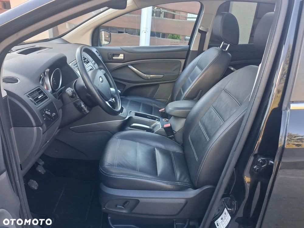 Ford Kuga 2.0 TDCi 2x4 Titanium - 11