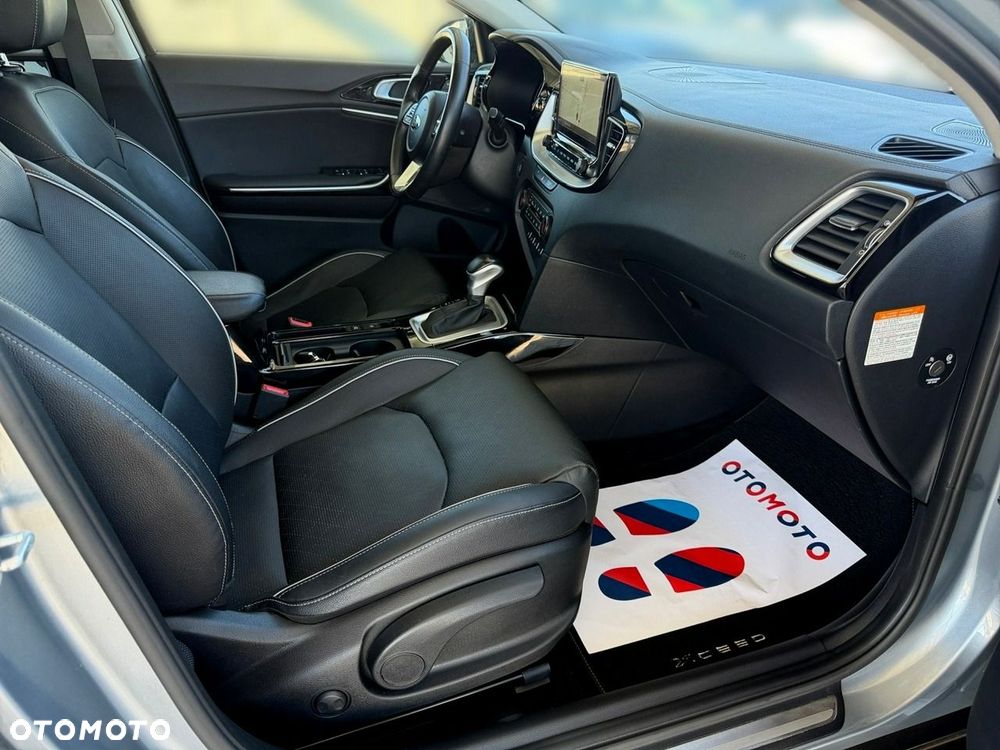 Kia XCeed - 26