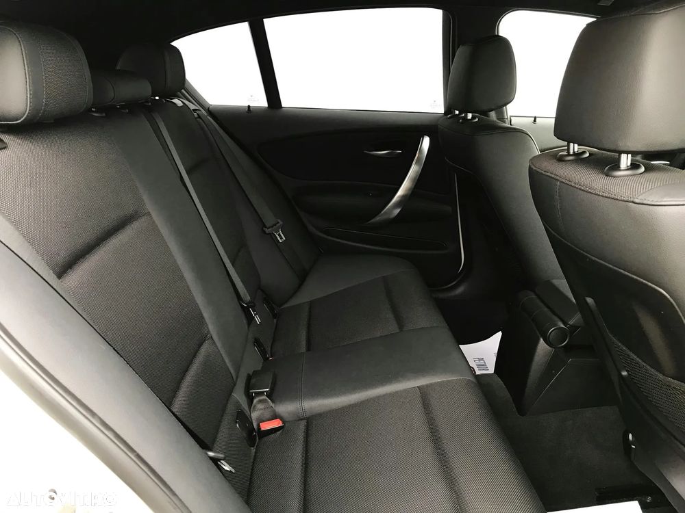 BMW Seria 1 118d Sport Line - 16
