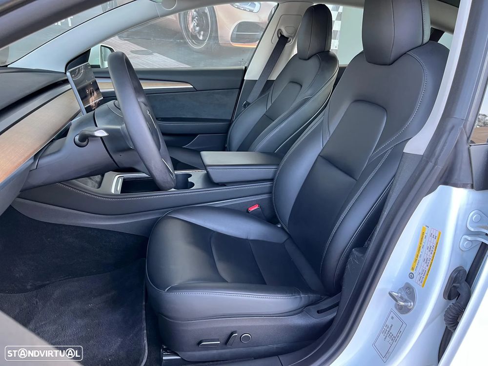 Tesla Model 3 Standard Range Plus RWD - 4