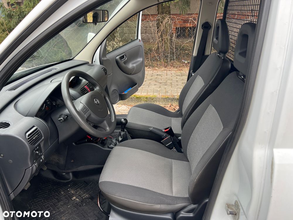 Opel Combo - 8