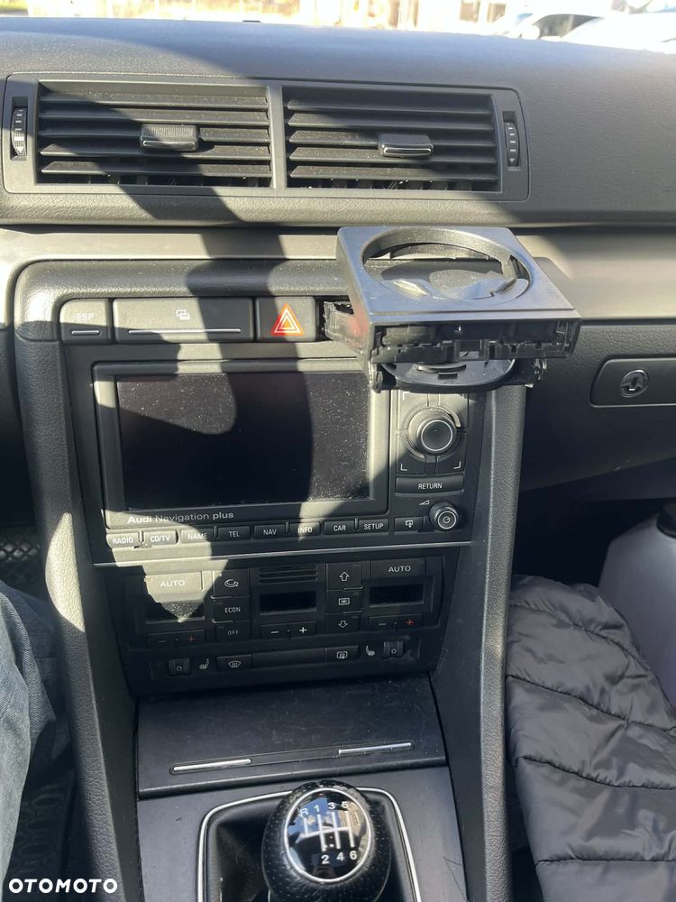 Audi A4 Avant 2.0 TDI DPF - 10