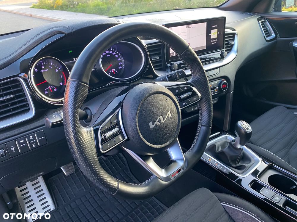 Kia ProCeed 1.5 T-GDI GT Line - 12