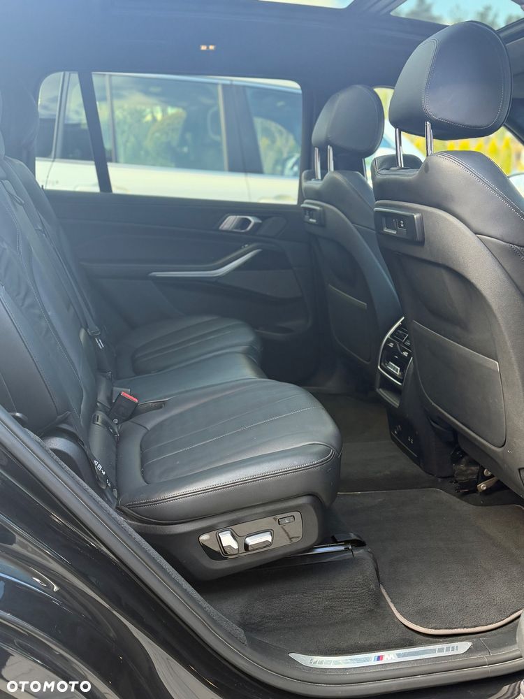 BMW X7 - 17