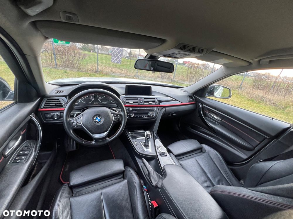 BMW Seria 3 320i Sport Line - 9