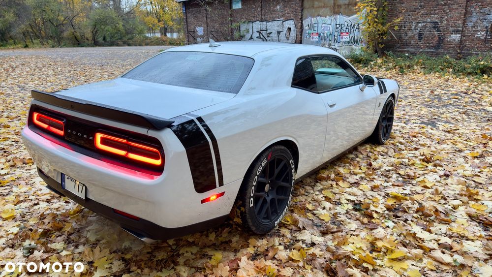 Dodge Challenger Automatik 392 Hemi Scat Pack Shaker - 12