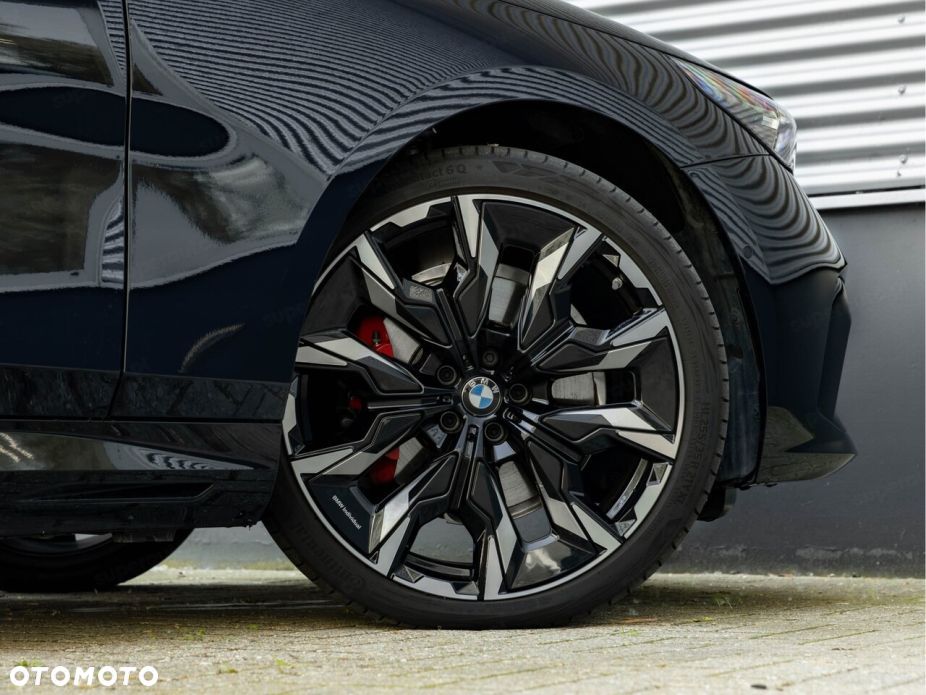 BMW Seria 5 540d xDrive mHEV M Sport - 22