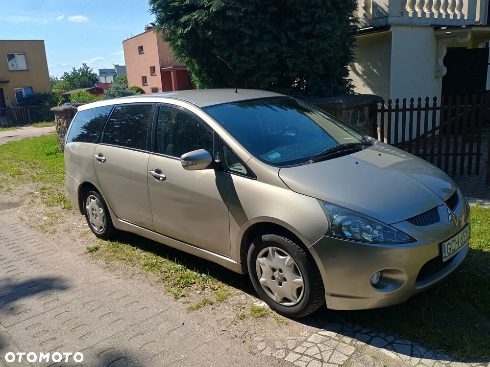 Mitsubishi Grandis 2.0 DID Intense - 2