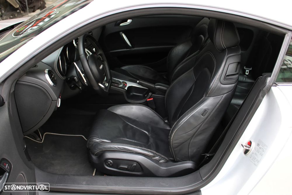Audi TTS Coupé 2.0 TFSi quattro S Tronic - 22