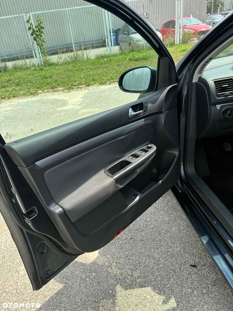 Volkswagen Golf 1.6 Tour - 16