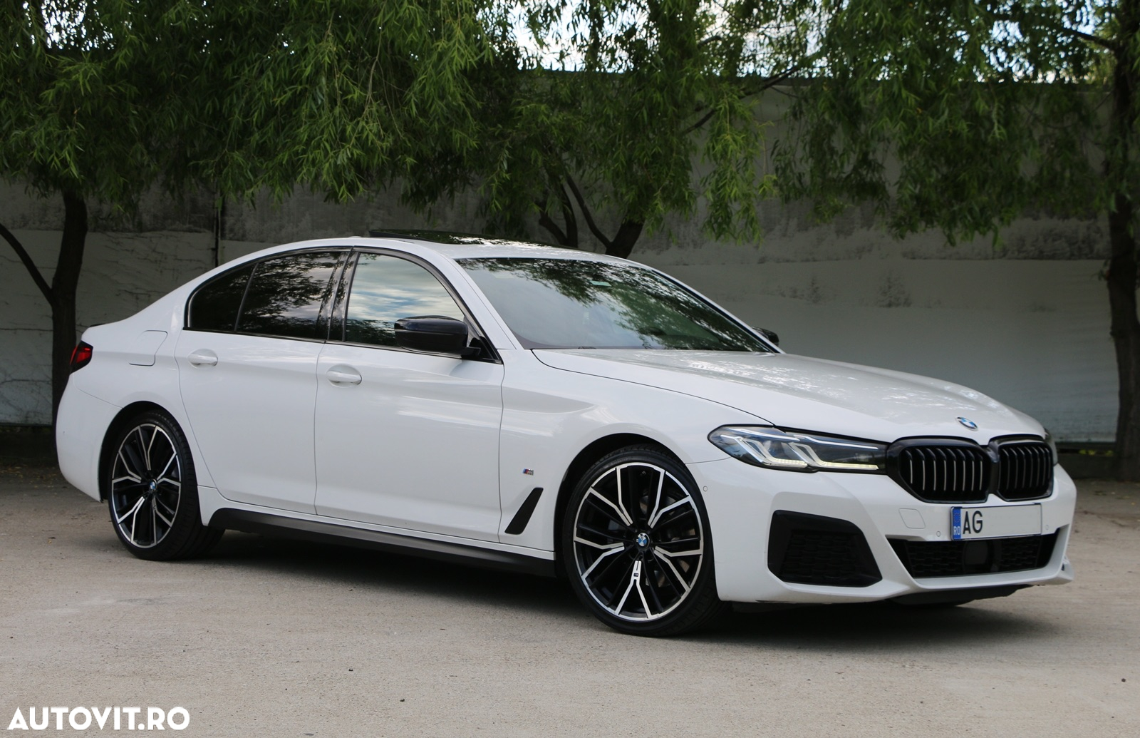 BMW Seria 5 520d xDrive AT MHEV - 2