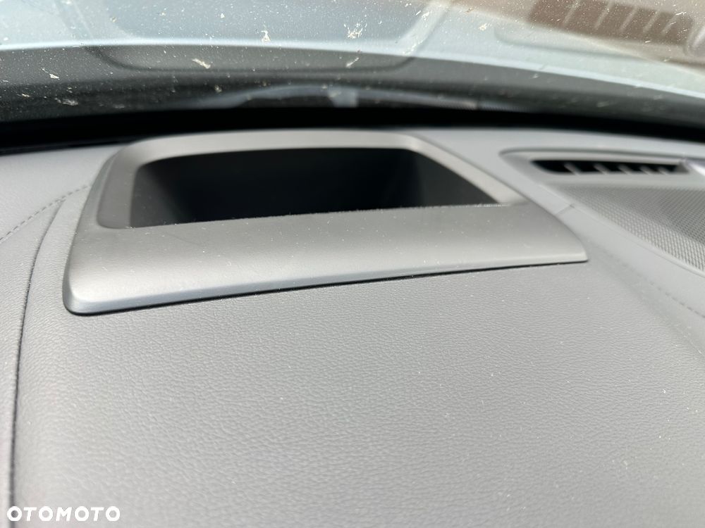 Volvo XC 90 B5 D AWD Ultimate Dark - 31