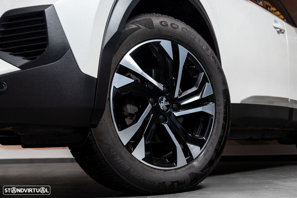 Peugeot 2008 1.2 PureTech GT EAT8 - 8
