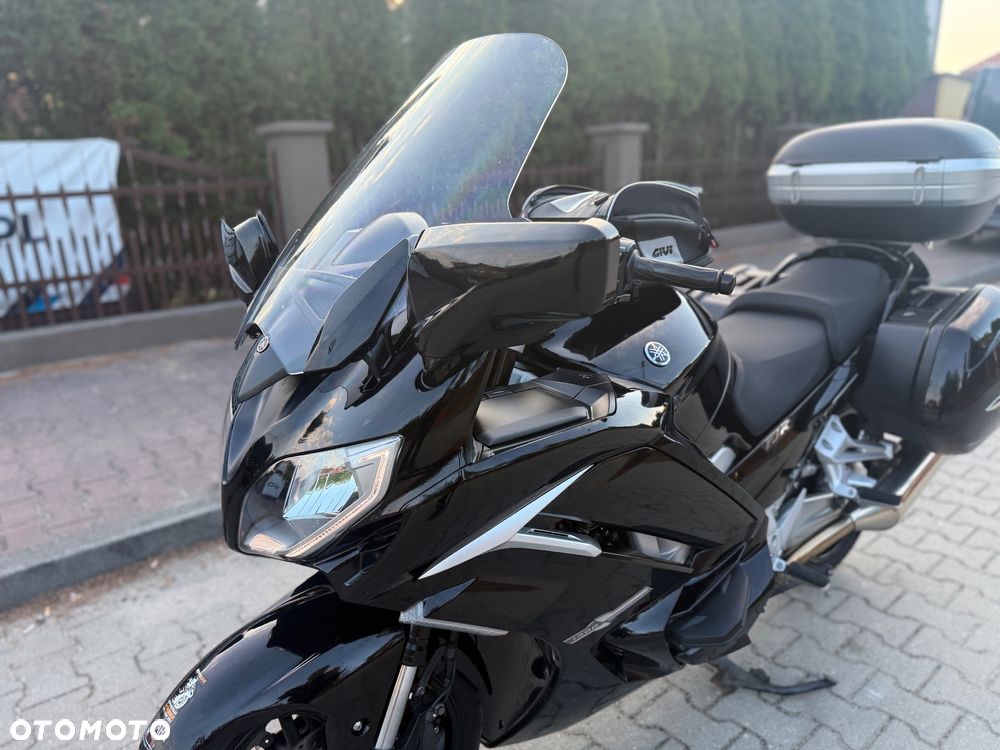 Yamaha FJR - 22