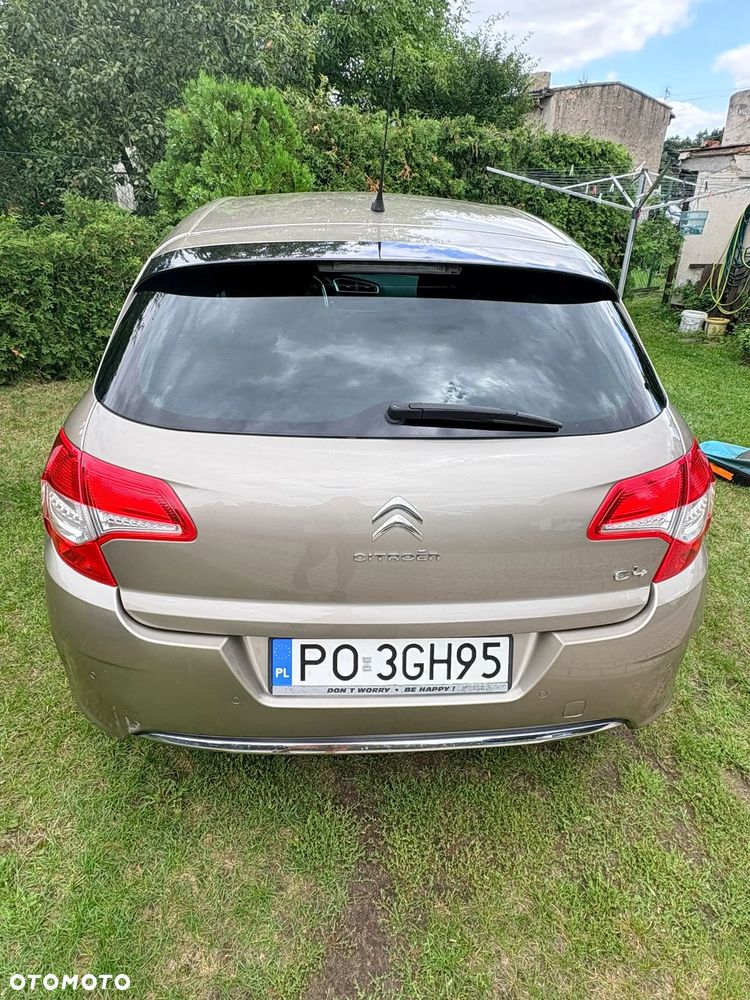 Citroen C4 2010 photo 4