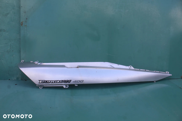 Suzuki Burgman AN 400 K3 K4 K5 K6 bok boczek tył tylny ogon prawy