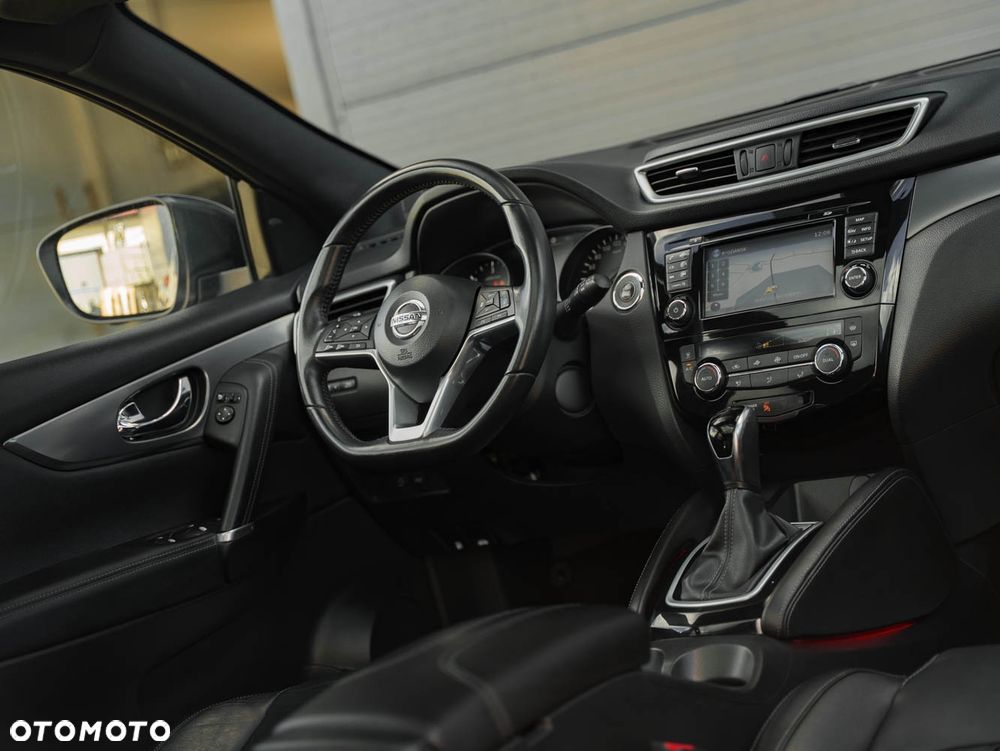 Nissan Qashqai 1.6 dCi Xtronic TEKNA+ - 19