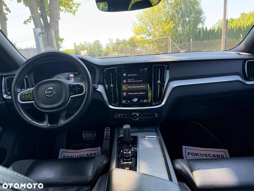 Volvo V60 B3 B R-Design - 31