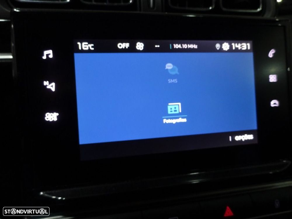 Citroën C3 1.2 PureTech Shine - 23