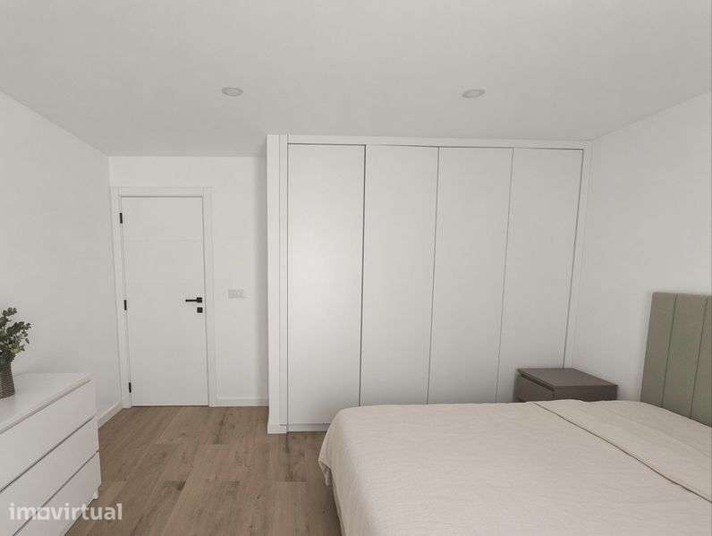Prédio 3 apartamentos logradouro e piscina - Grande imagem: 3/12