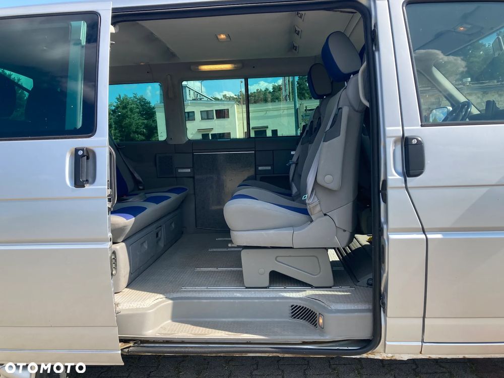 Volkswagen Multivan - 9