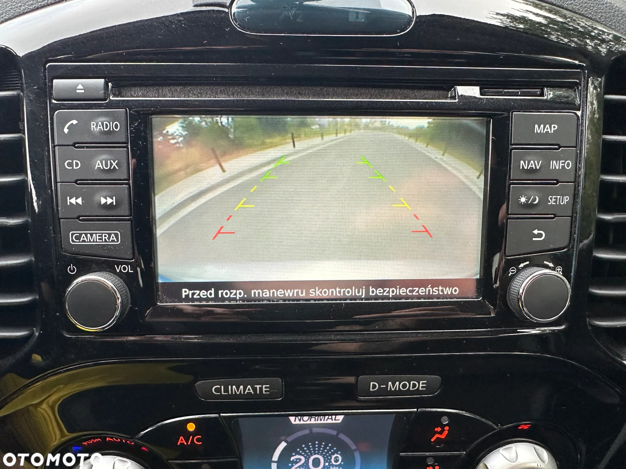 Nissan Juke 1.6 N-Connecta - 29