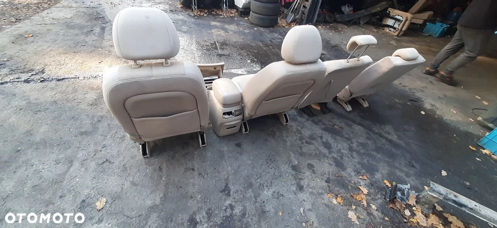 KIA CARENS III Carens 3 2006-2012 Komplet tapicerki Siedzenia Fotele kanapy 7 miejsc  Kremowy - 12