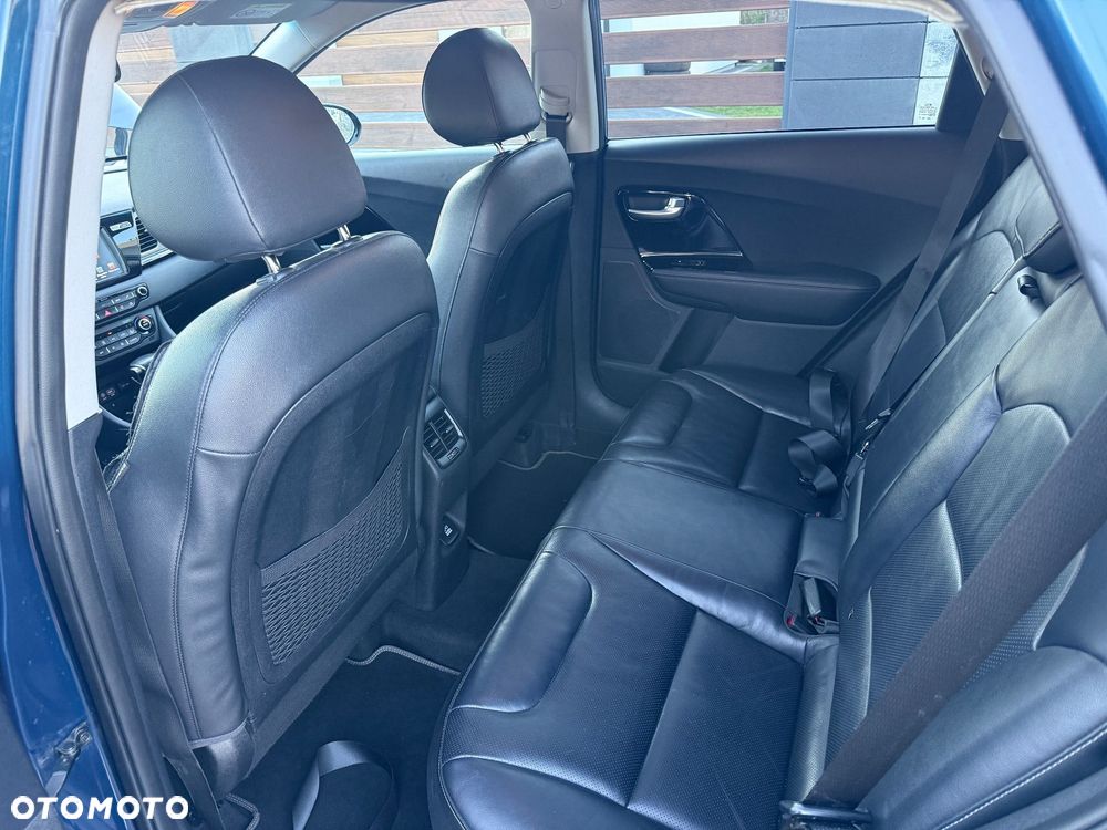 Kia Niro 1.6 GDI Hybrid L Business Line - 28