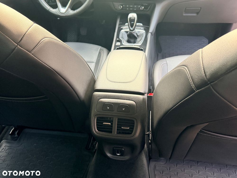 Opel Insignia 1.6 ECOTEC Business Innovation - 11