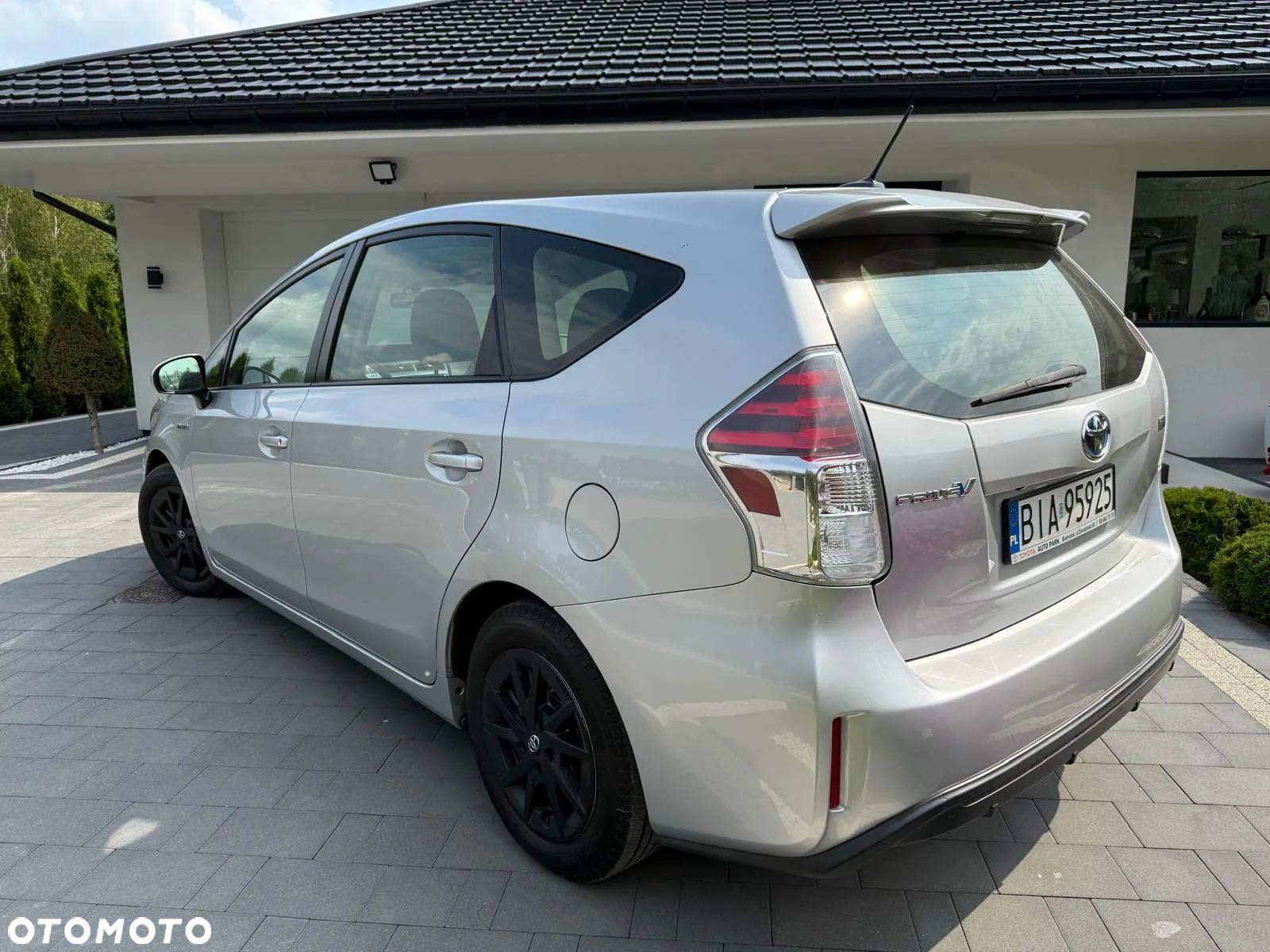 Toyota Prius+ - 4