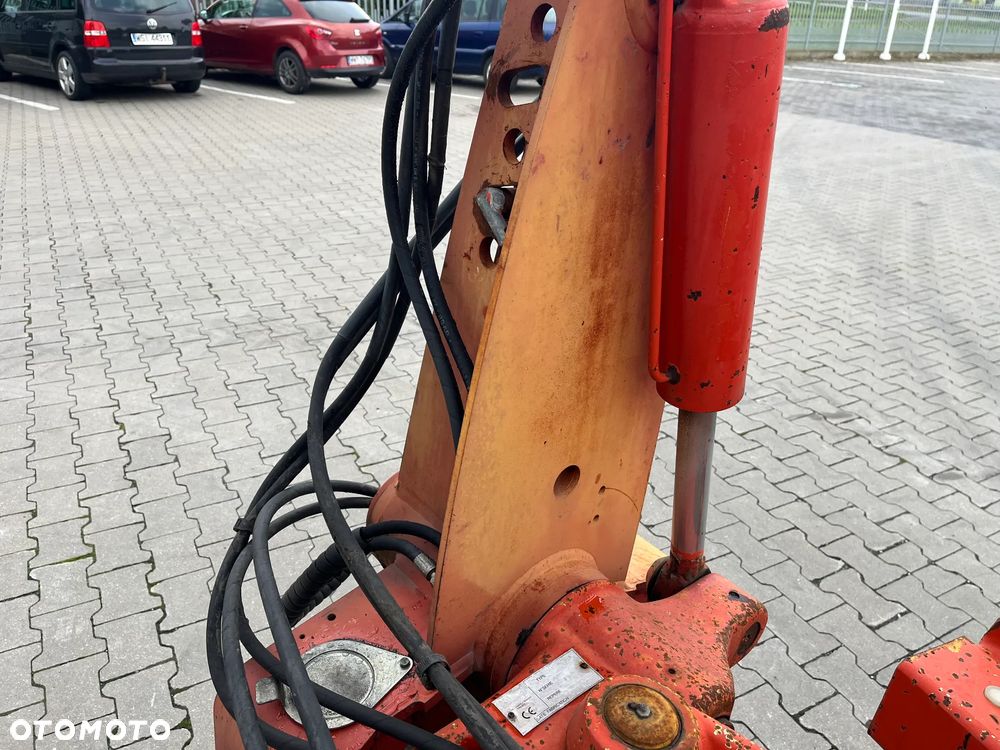 Kuhn Pługi 6-skibowe obrotowe 4+1+1 - 5