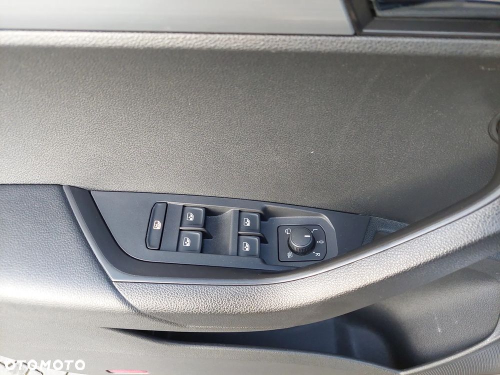 Skoda Karoq 1.5 TSI ACT 4x2 Ambition DSG - 23