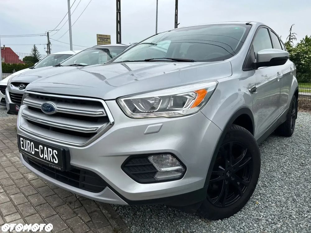 Ford Kuga 1.5 EcoBoost 2x4 Black & Silver - 1