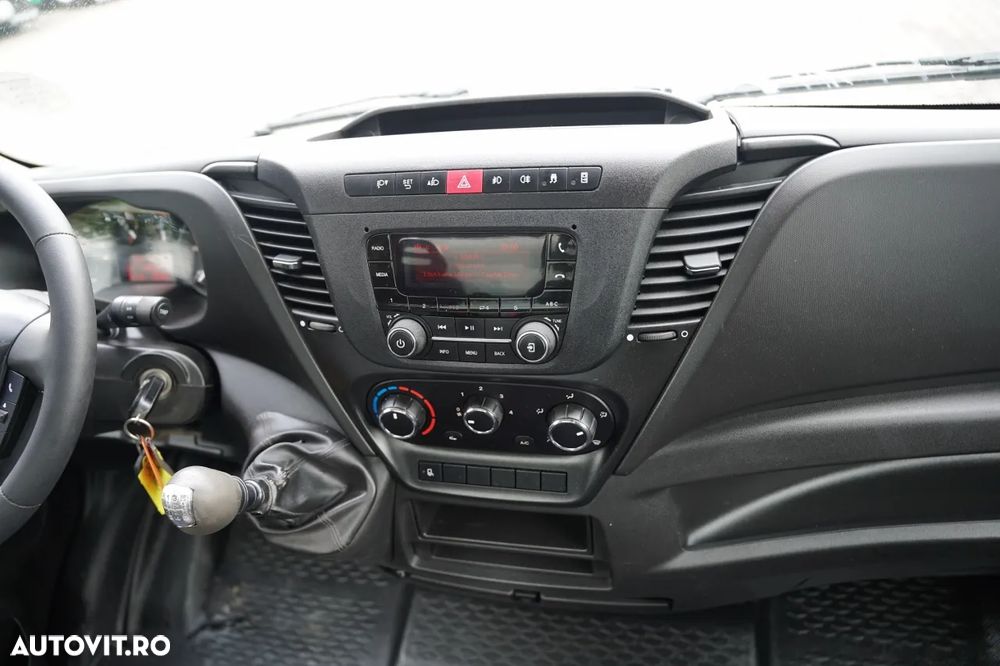 Iveco DAILY 35-150 / BASCULATOR SPATE 3.3 M / DUBLU / MANUAL / - 32