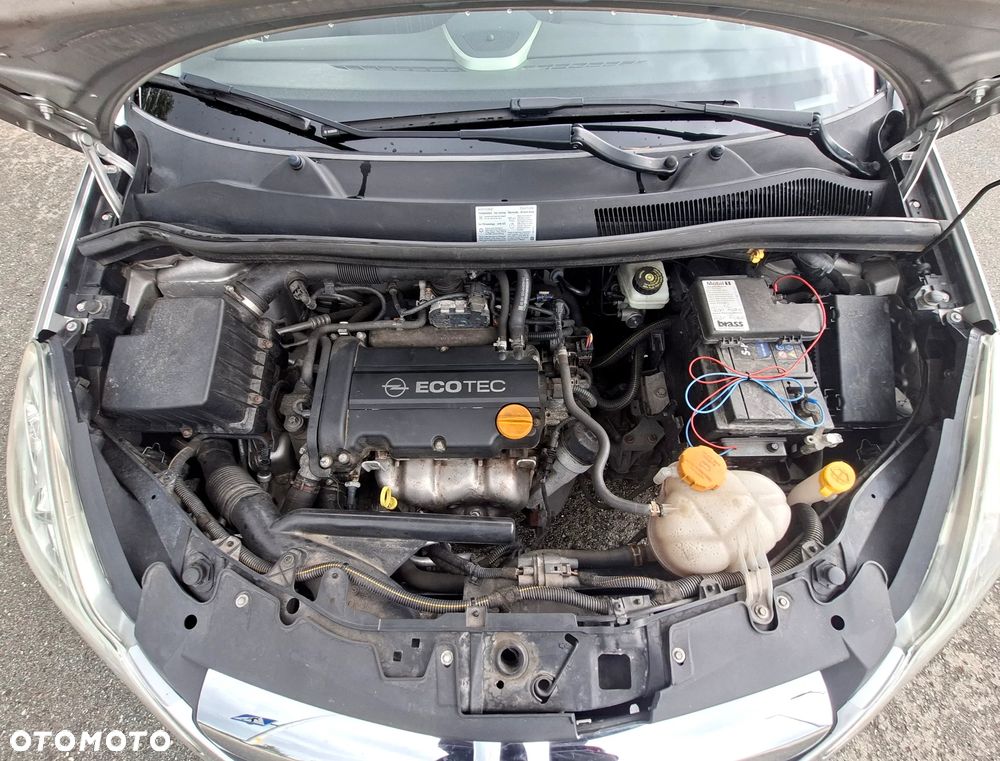 Opel Corsa 1.2 16V - 16