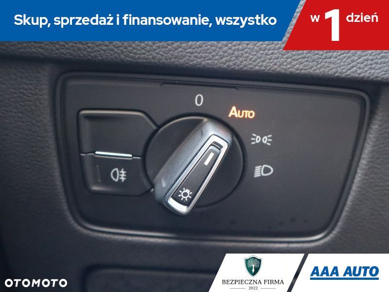 Volkswagen Passat Variant - 18