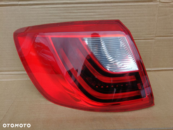 Ibiza 6J kombi lift lampa lewy tył lewa led w blotnik