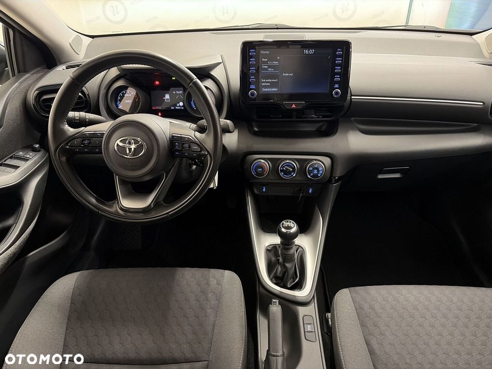 Toyota Yaris - 4