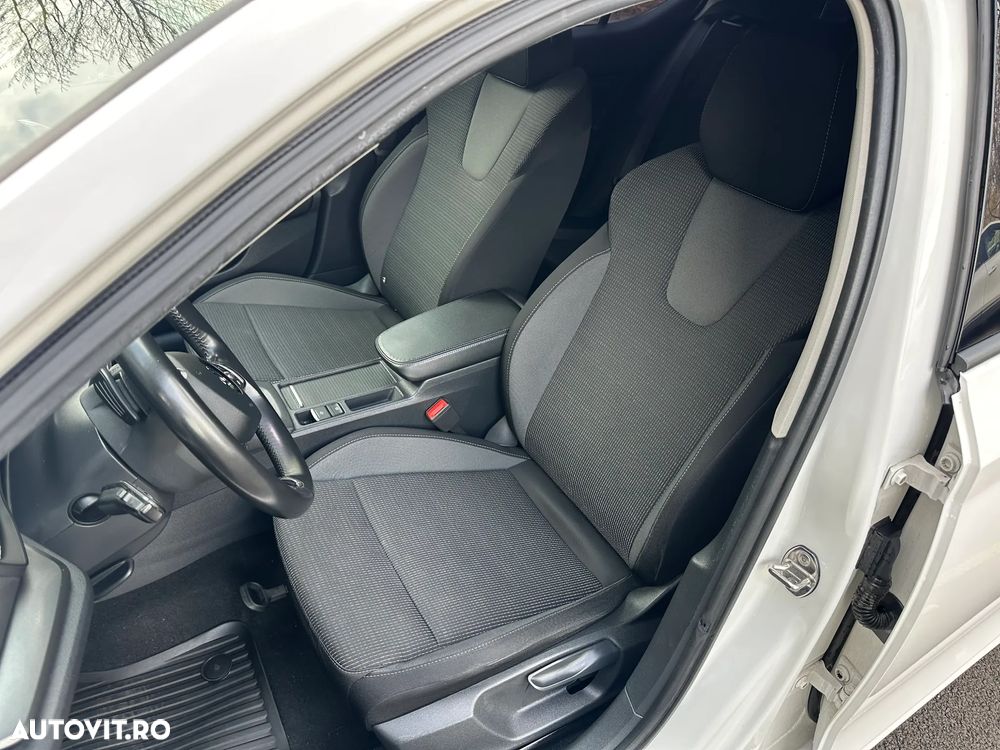 Skoda Octavia 2.0 TDI DSG Ambition - 17