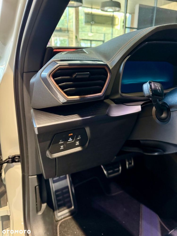 Cupra Leon 1.5 eTSI DSG - 12